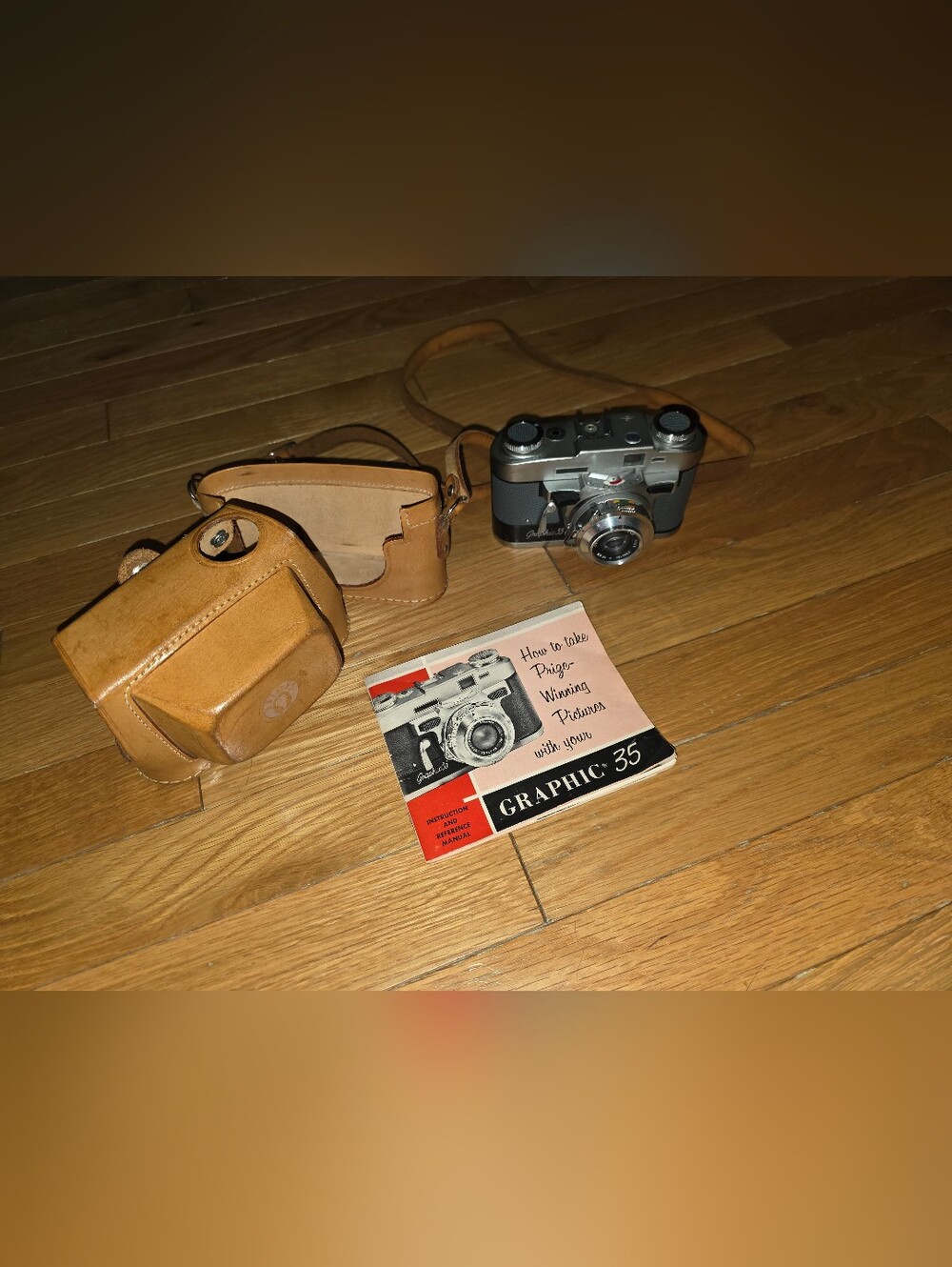 1950's VINTAGE OLD GRAPHIC 35 Film Camera — Silver and Black Classic Rangefinder